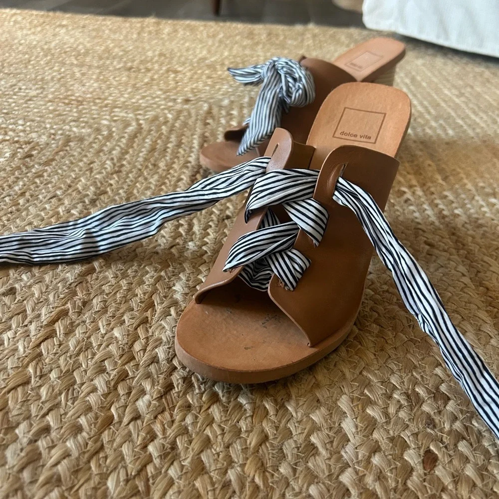 Dolce Vita tie up sandals. Size 8.5. - Picture 4 of 6